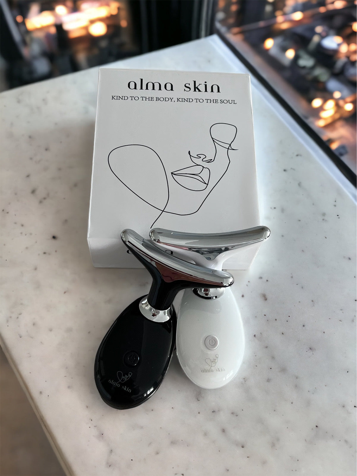 Alma Skin™ Face Sculpting Device with LED functionality - White
